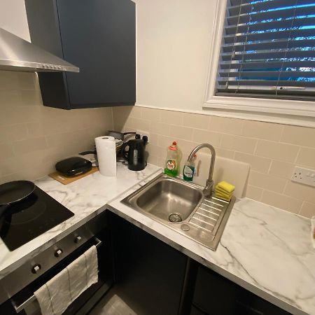 Small Single Room Walking Distance To Hove Station Εξωτερικό φωτογραφία