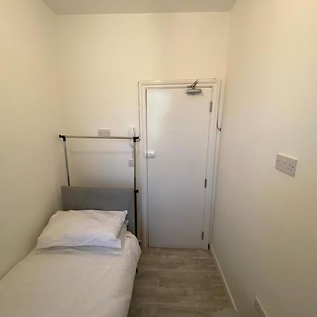 Small Single Room Walking Distance To Hove Station Εξωτερικό φωτογραφία