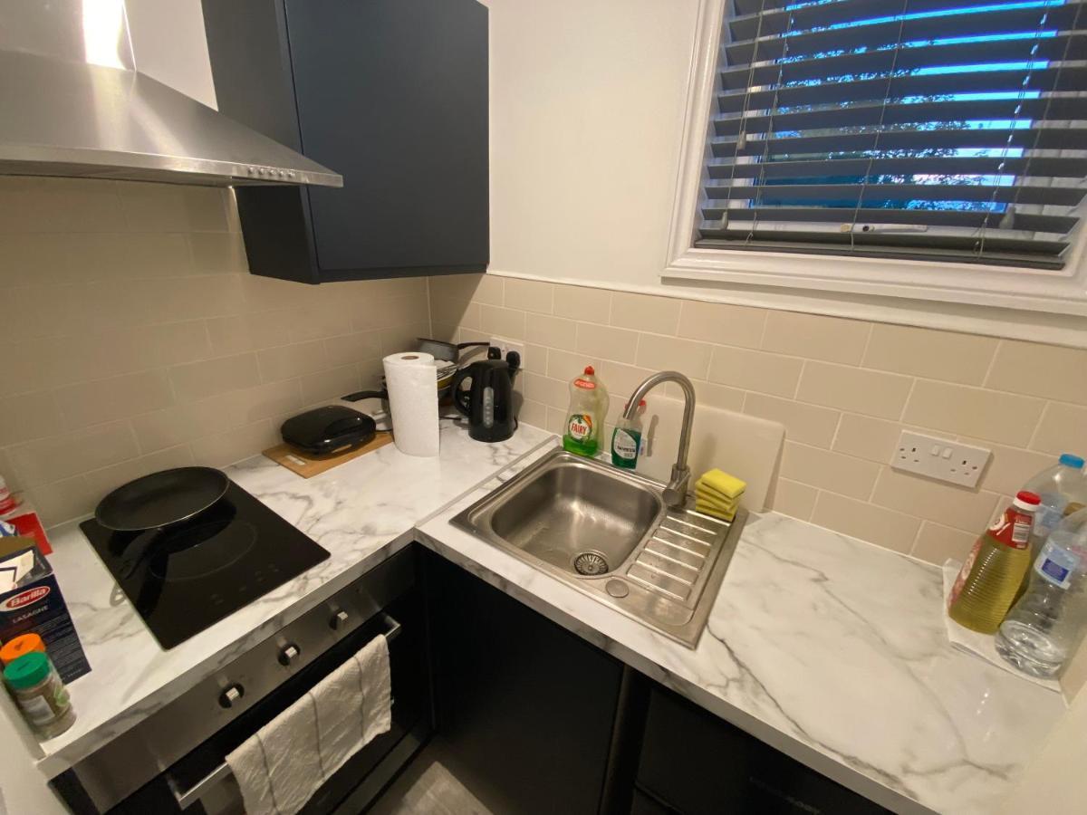 Small Single Room Walking Distance To Hove Station Εξωτερικό φωτογραφία
